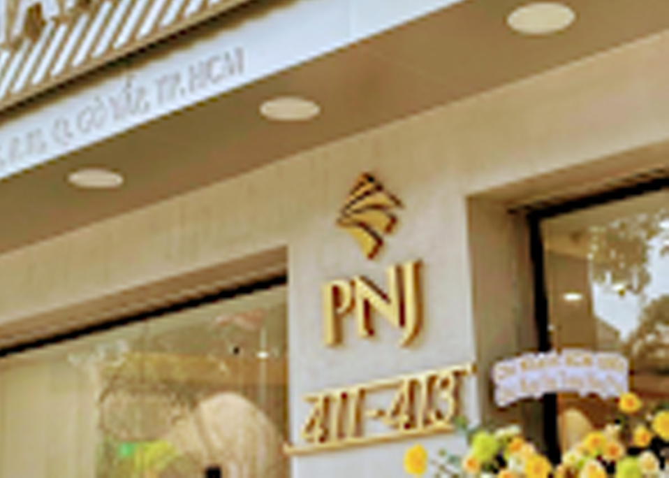 Trung tâm kim hoàn PNJ Center Quang Trung